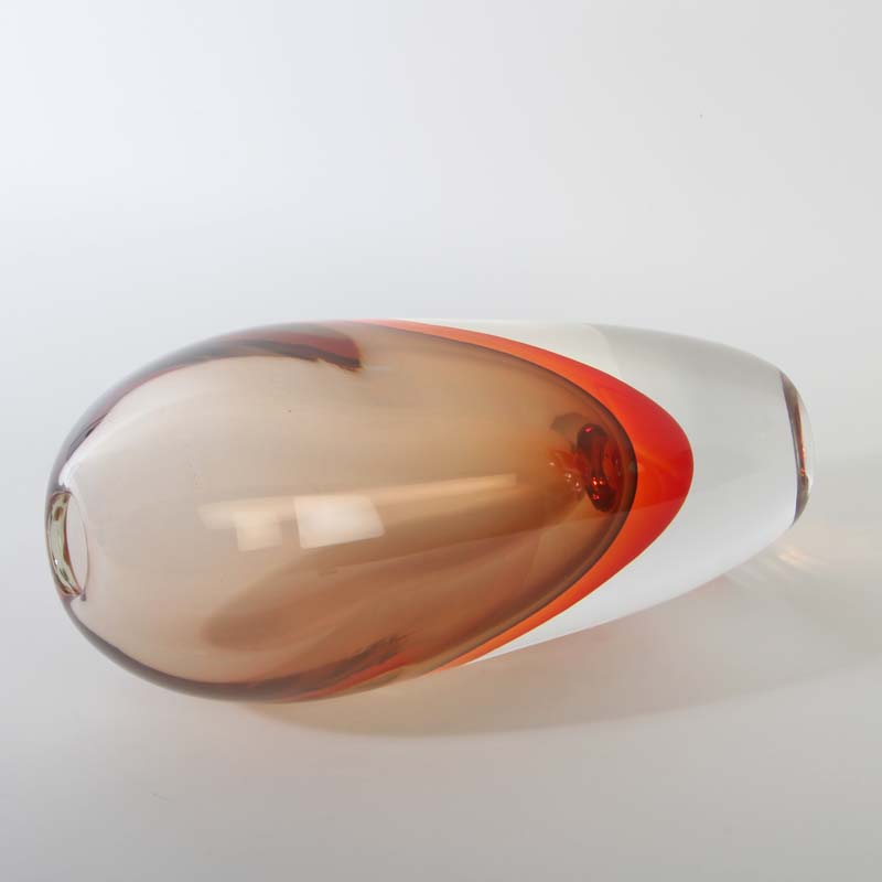 please refresh site if no photo here