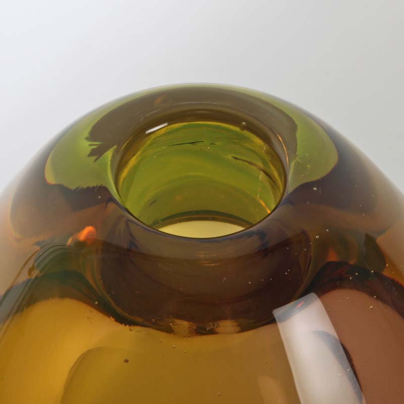 please refresh site if no photo here